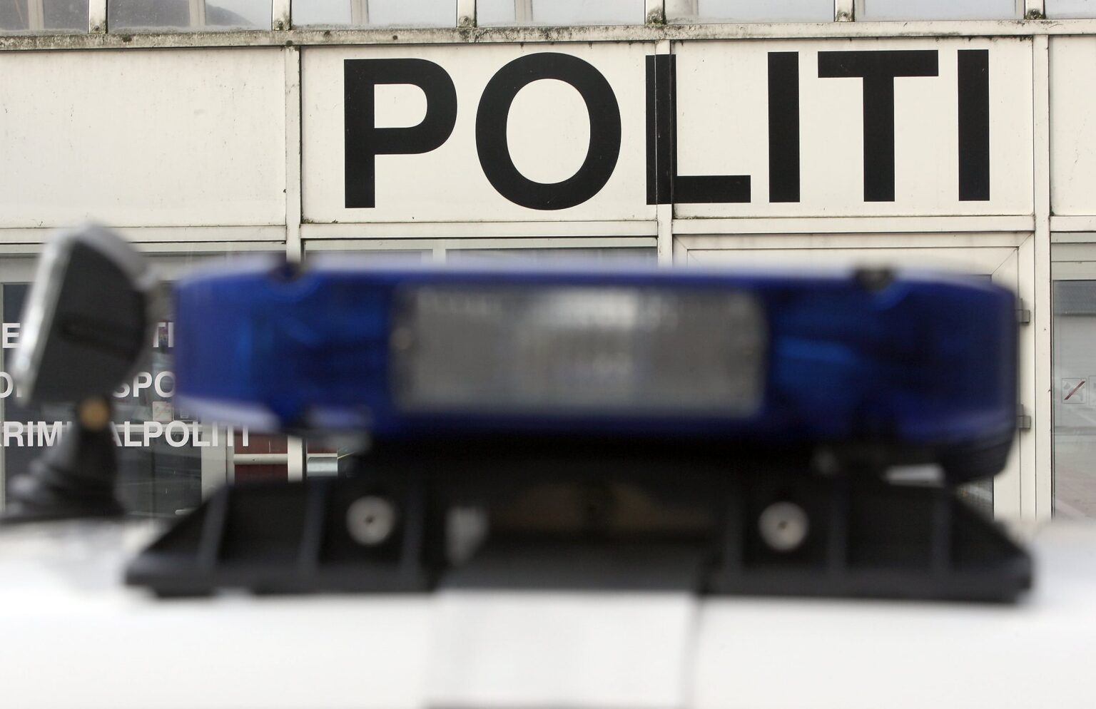 Ægtepar dybt chokeret: fik riffelkugle gennem vindue Ægtepar dybt chokeret: fik riffelkugle gennem vindue