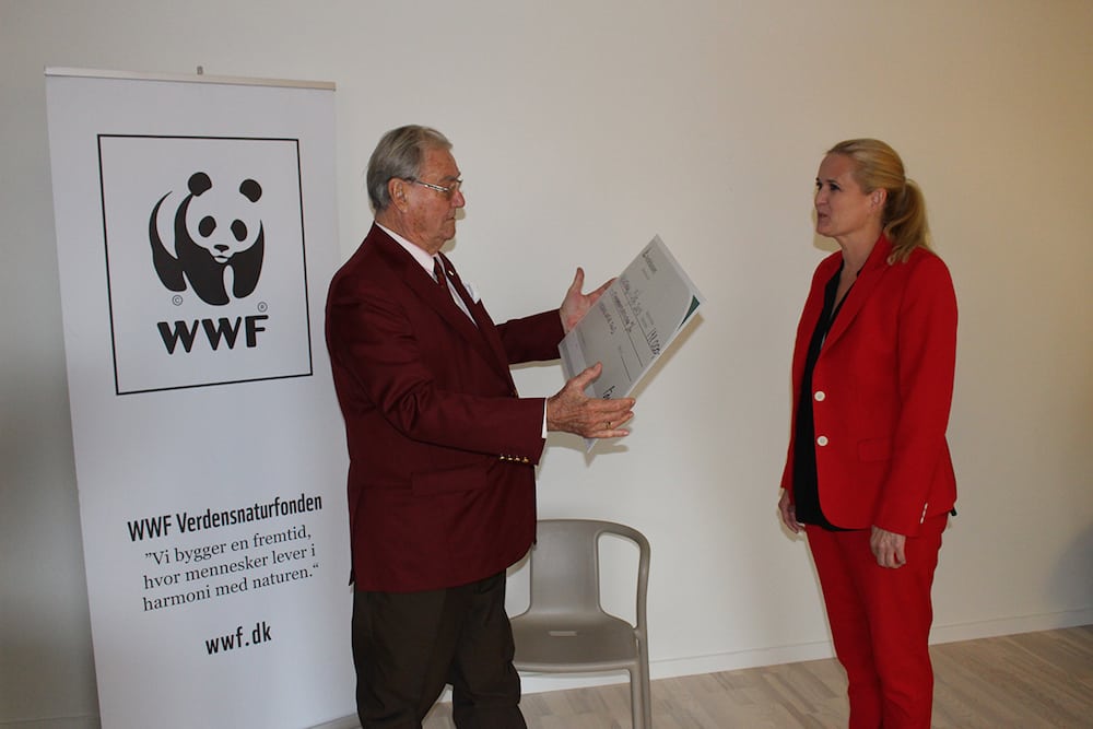 Prinsgemalen donerer overskud fra salg