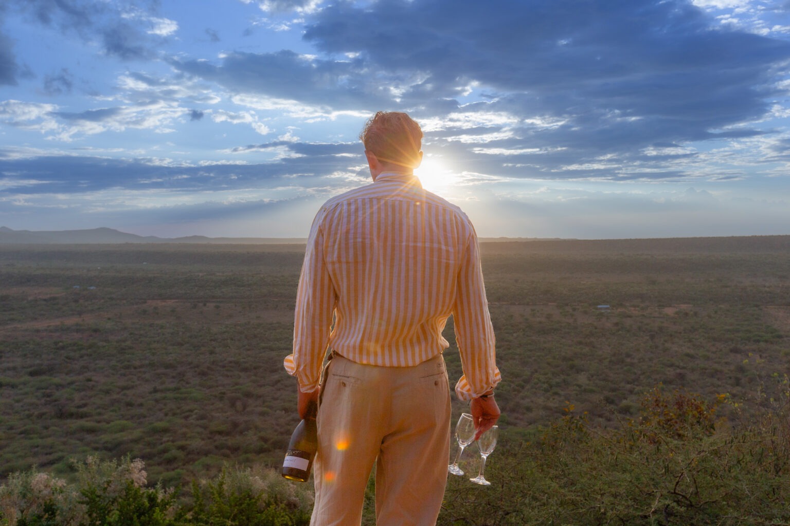 Lodge og vild natur tæt på afrikansk storby